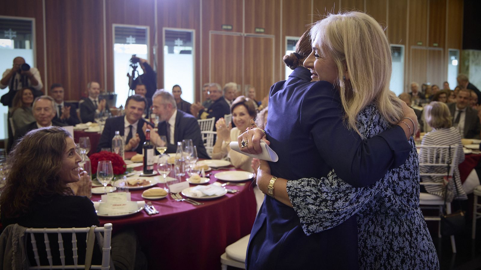 Las imágenes de la entrega del VIII Premio Federico Joly a Sara Baras en Cádiz