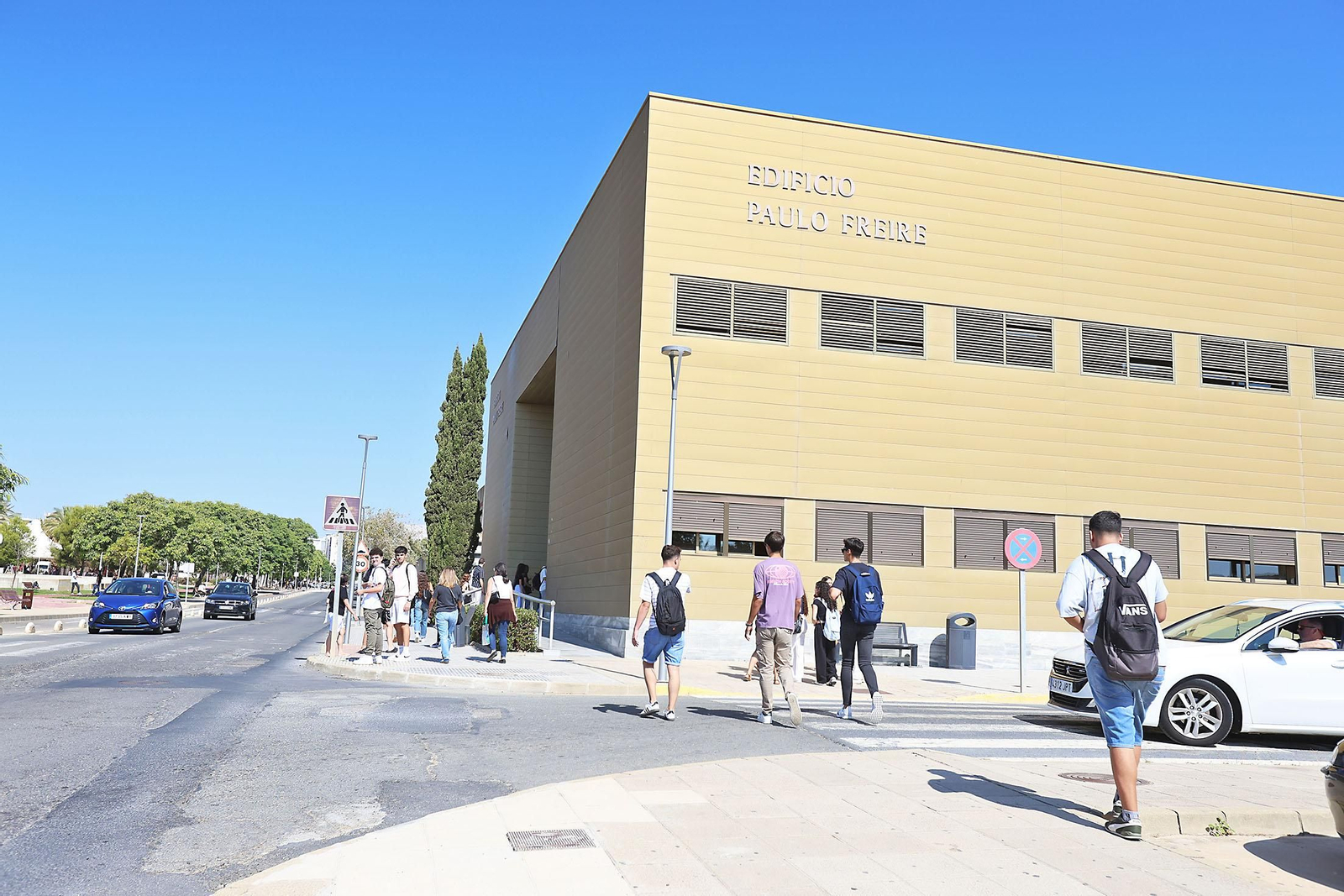Jornada de bienvenida para estudiantes de nuevo ingreso en la UHU