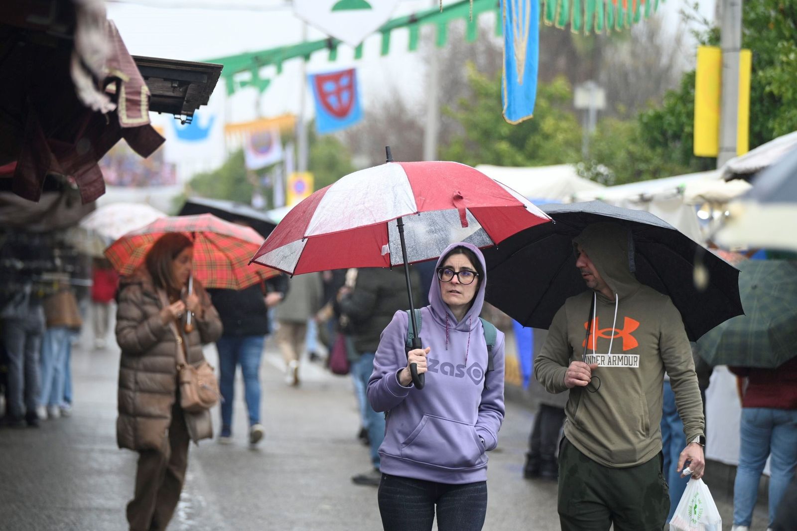 La lluvia desluce el último día del Mercado Andalusí