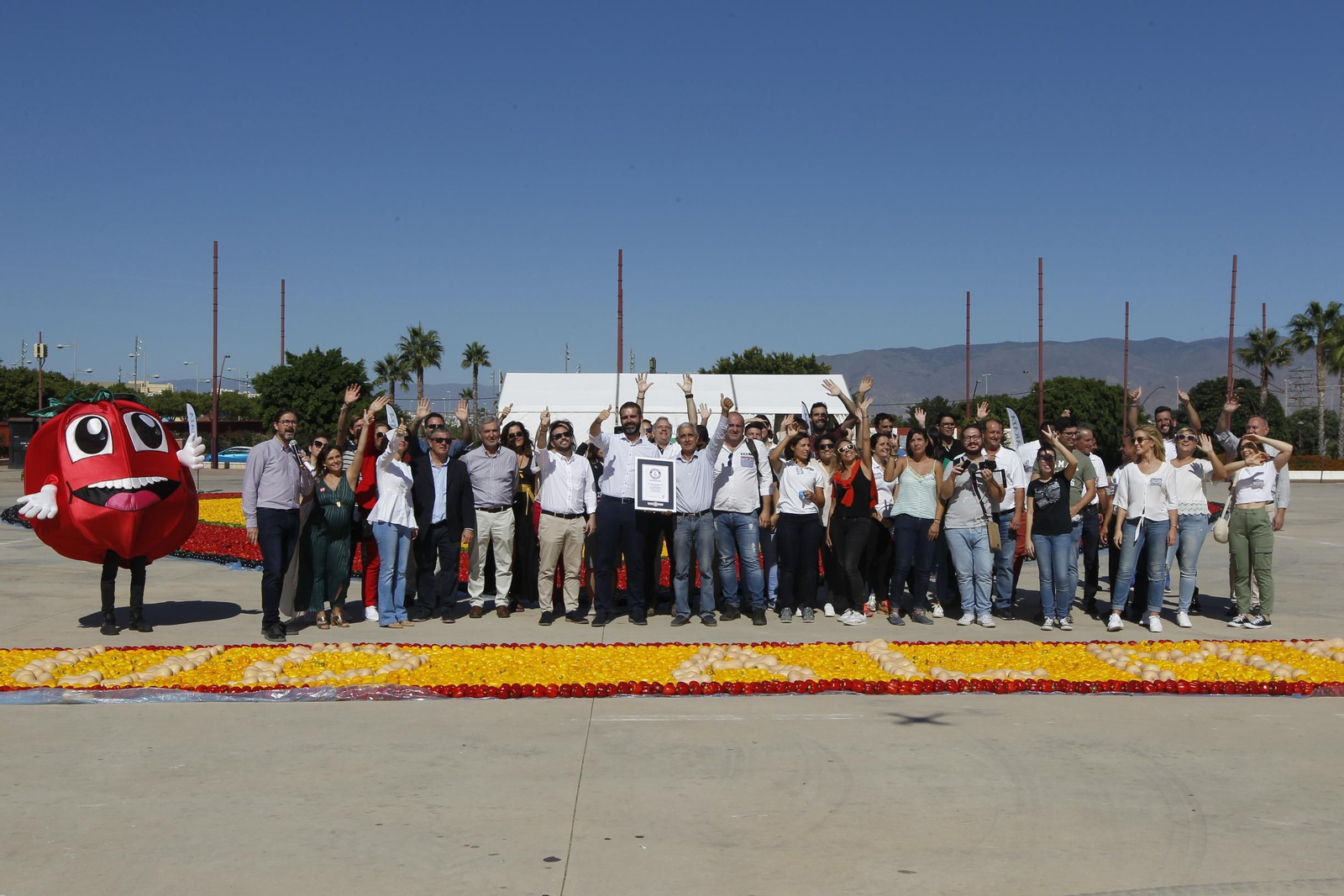 Fotogalería Récord Guinness Corazón Hortalizas Almería