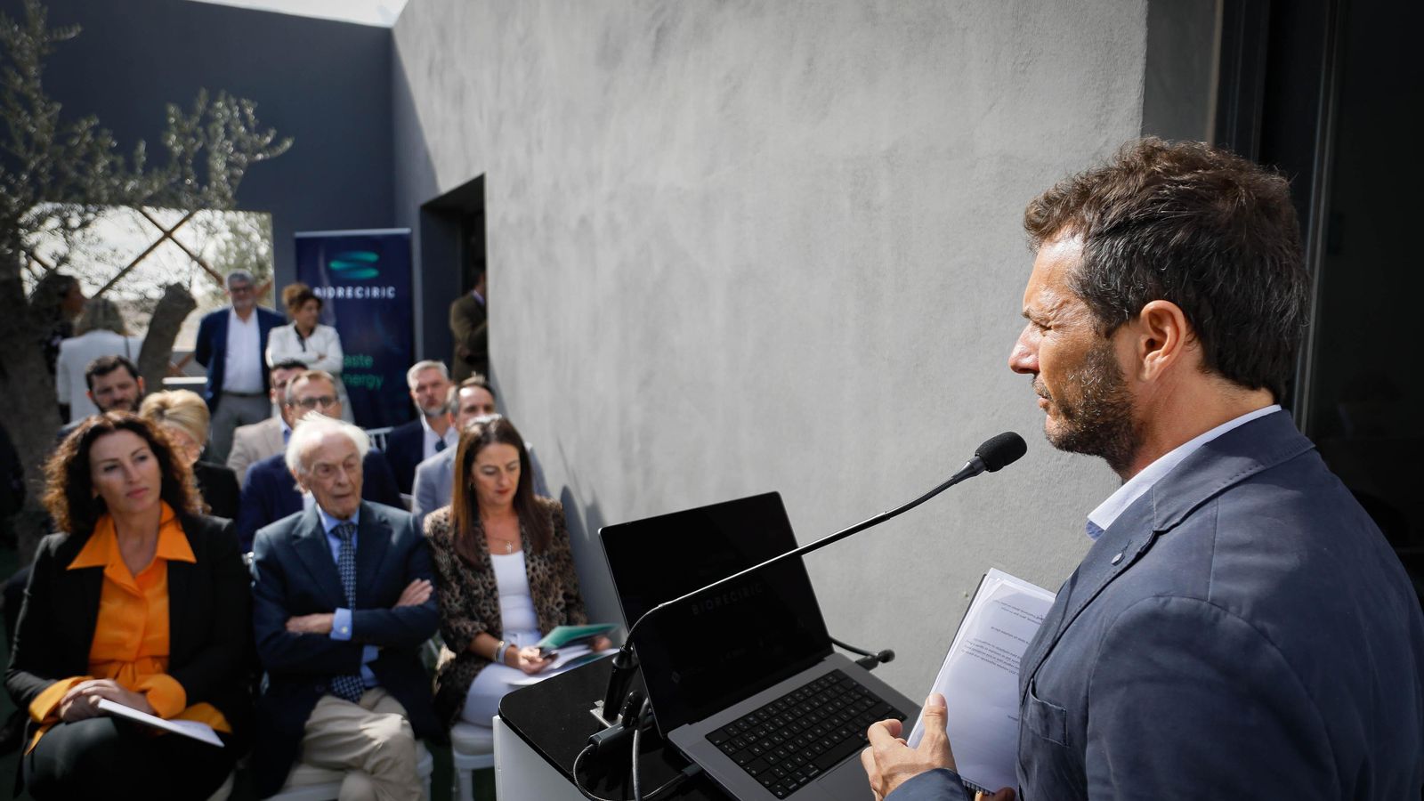 Un momento de la presentación del proyecto por parte de sus promotores