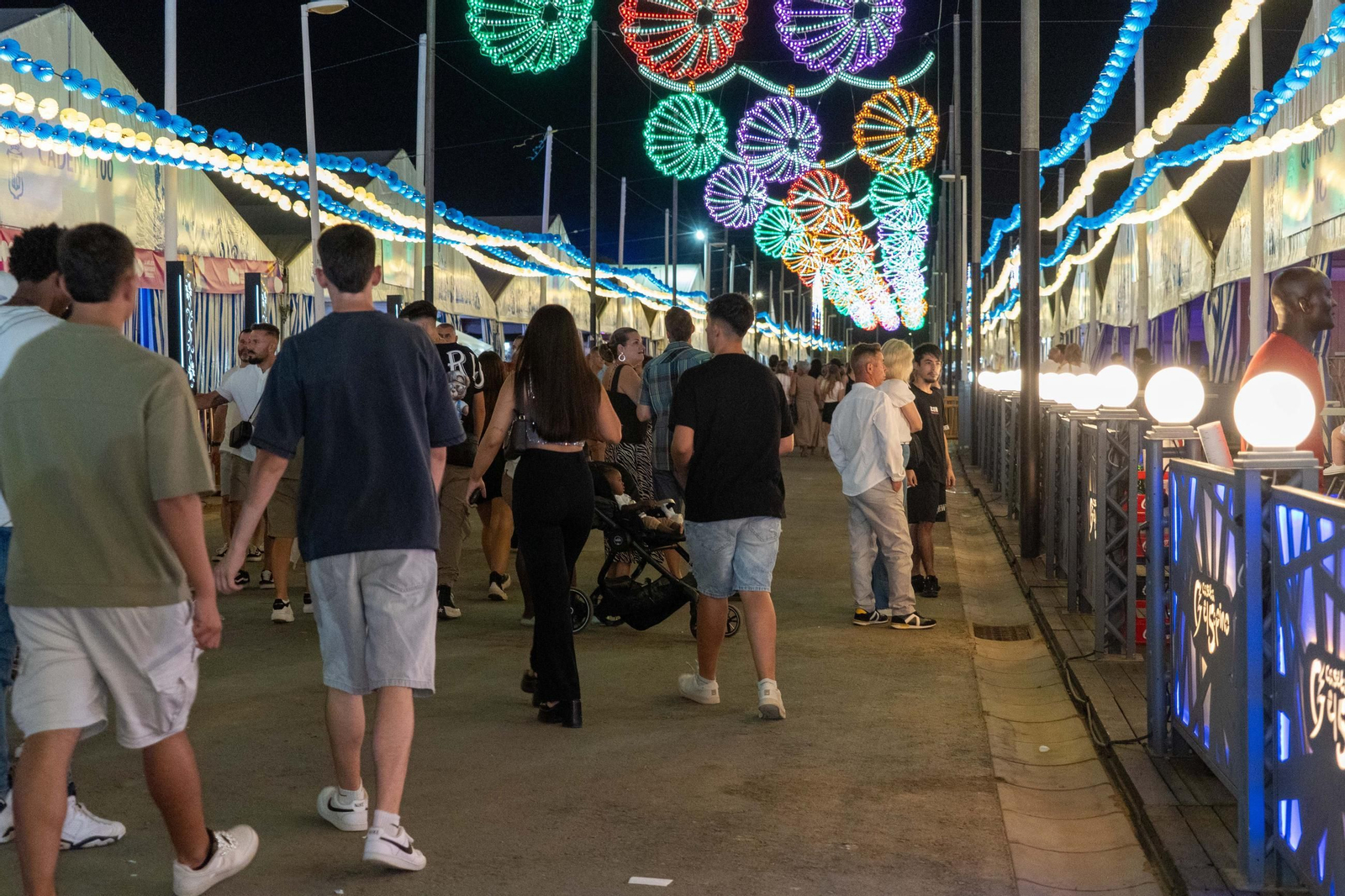 Colombinas 2025: Imágenes del ambiente el viernes 1 de agosto en las Fiestas Colombinas