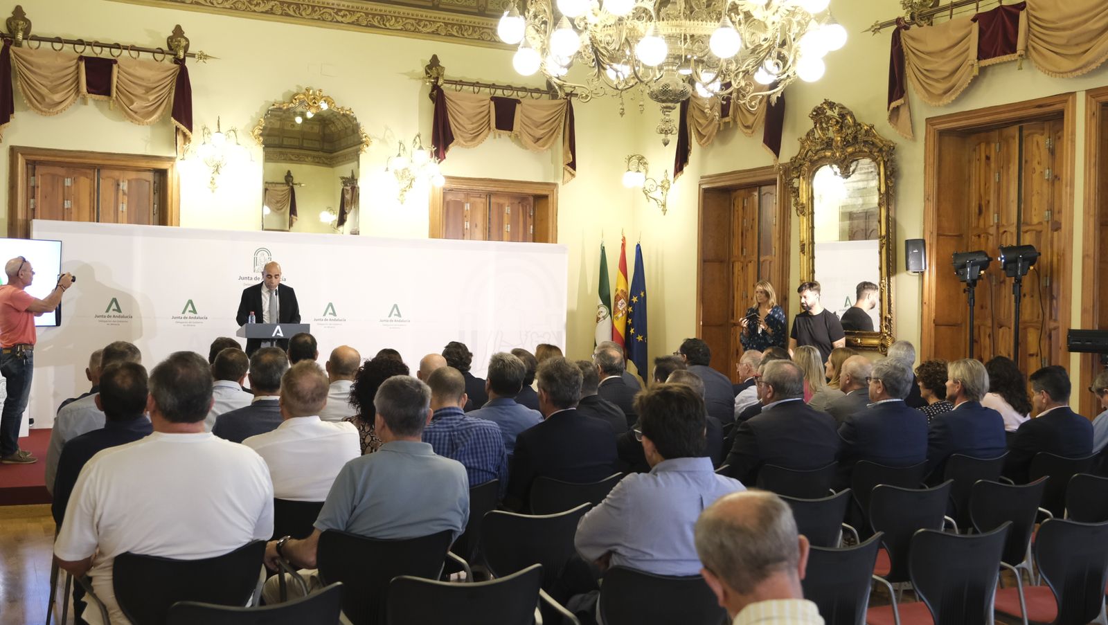 Imágenes de la entrega de resoluciones de OPFH de agricultura