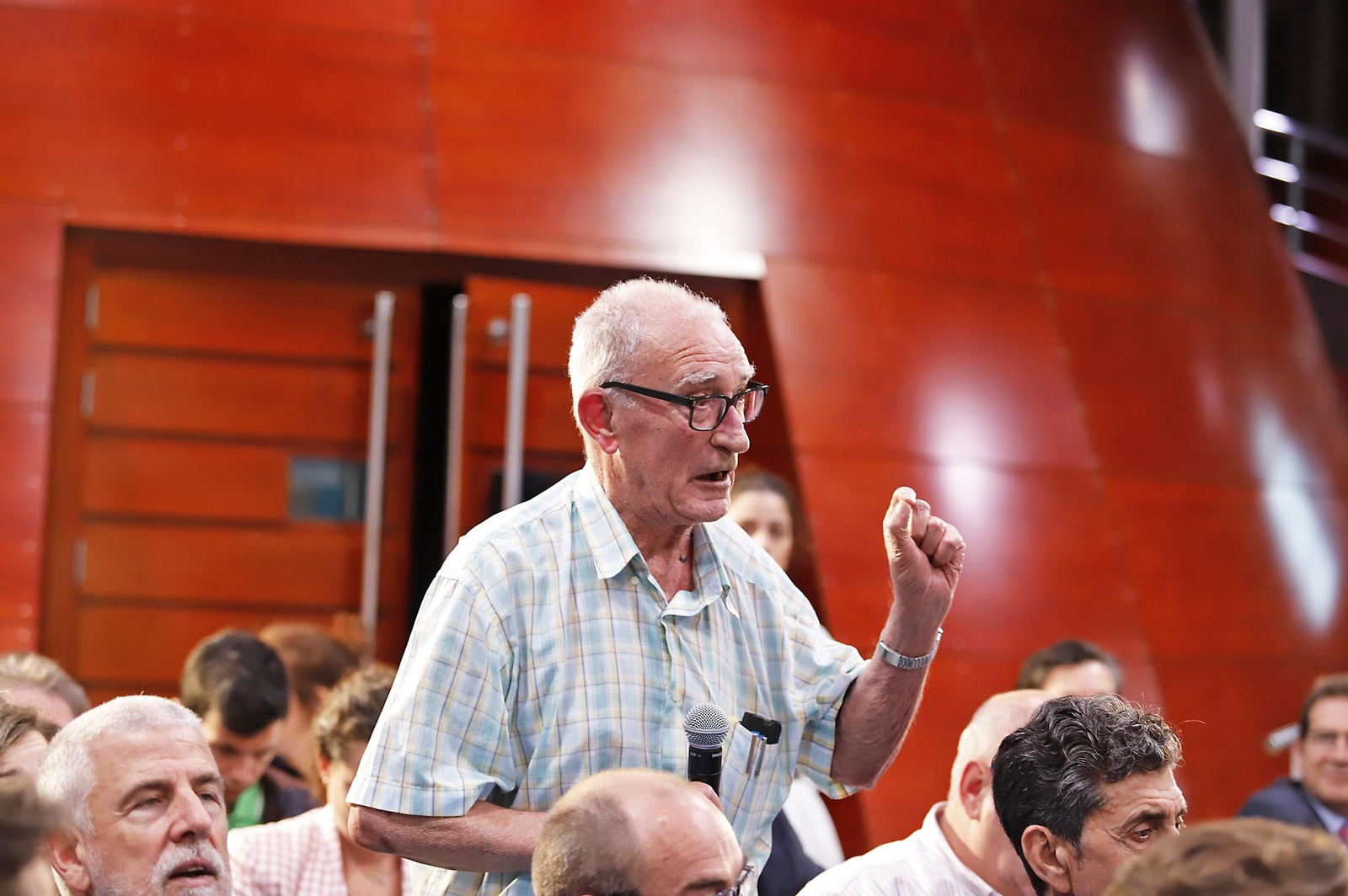 Las imágenes en el Desayuno-Coloquio del Grupo Joly "Competitividad innovación y eficiencia el sector de los frutos rojos ante el reto de la sostenibilidad"