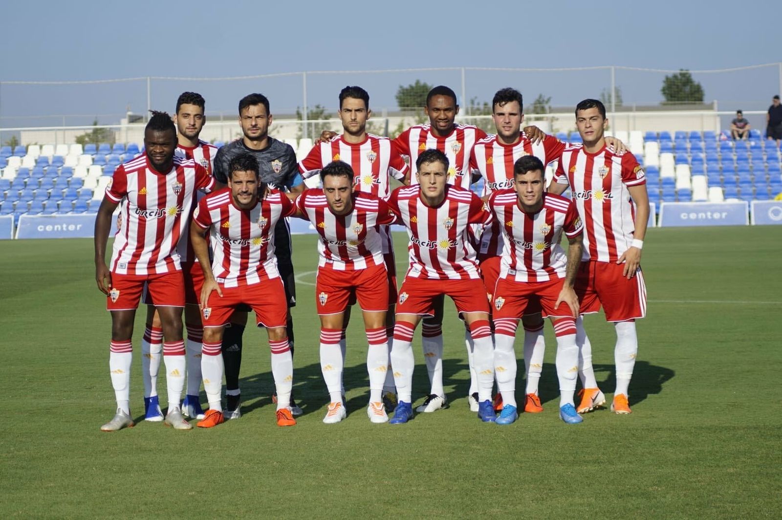 Oncen presentado por Óscar Fernández en el amistoso ante el Levante