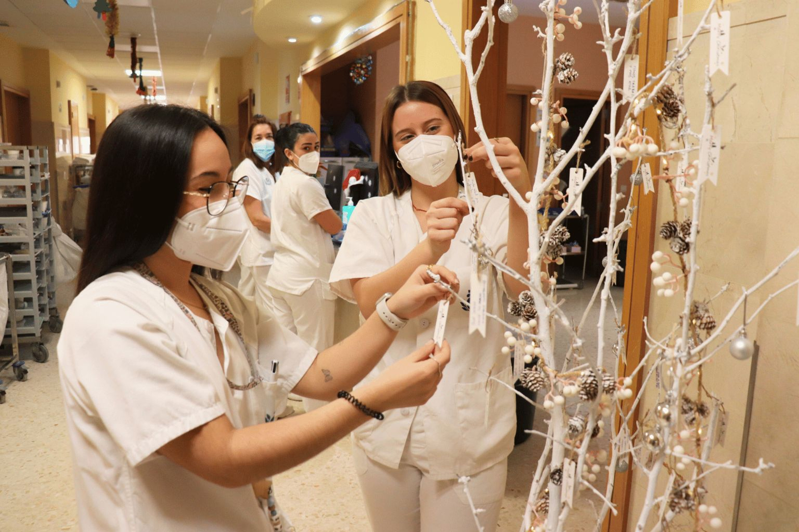 Un momento de la ornamentación navideña del centro.