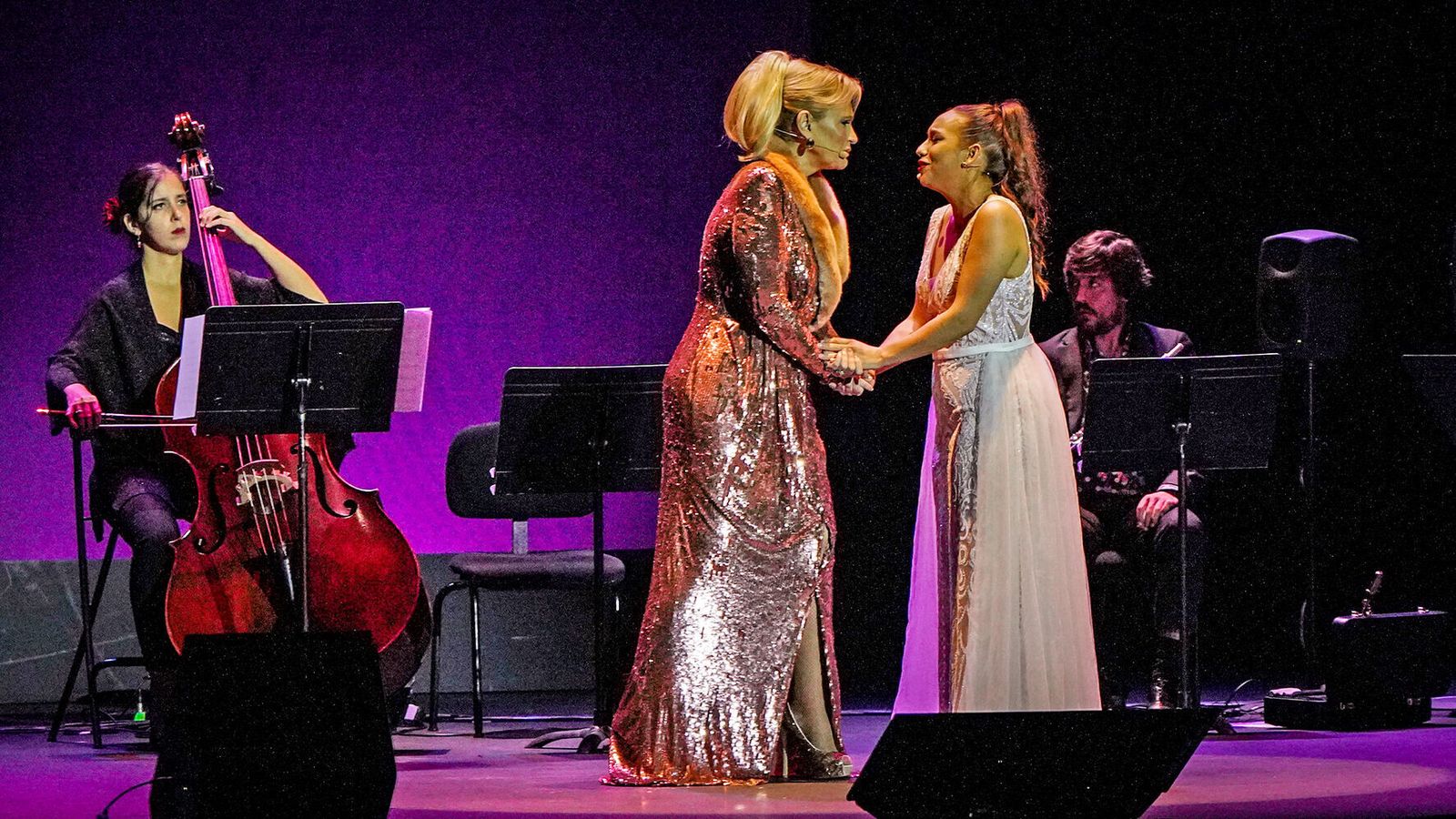 Ainhoa Arteta y María Terremoto.