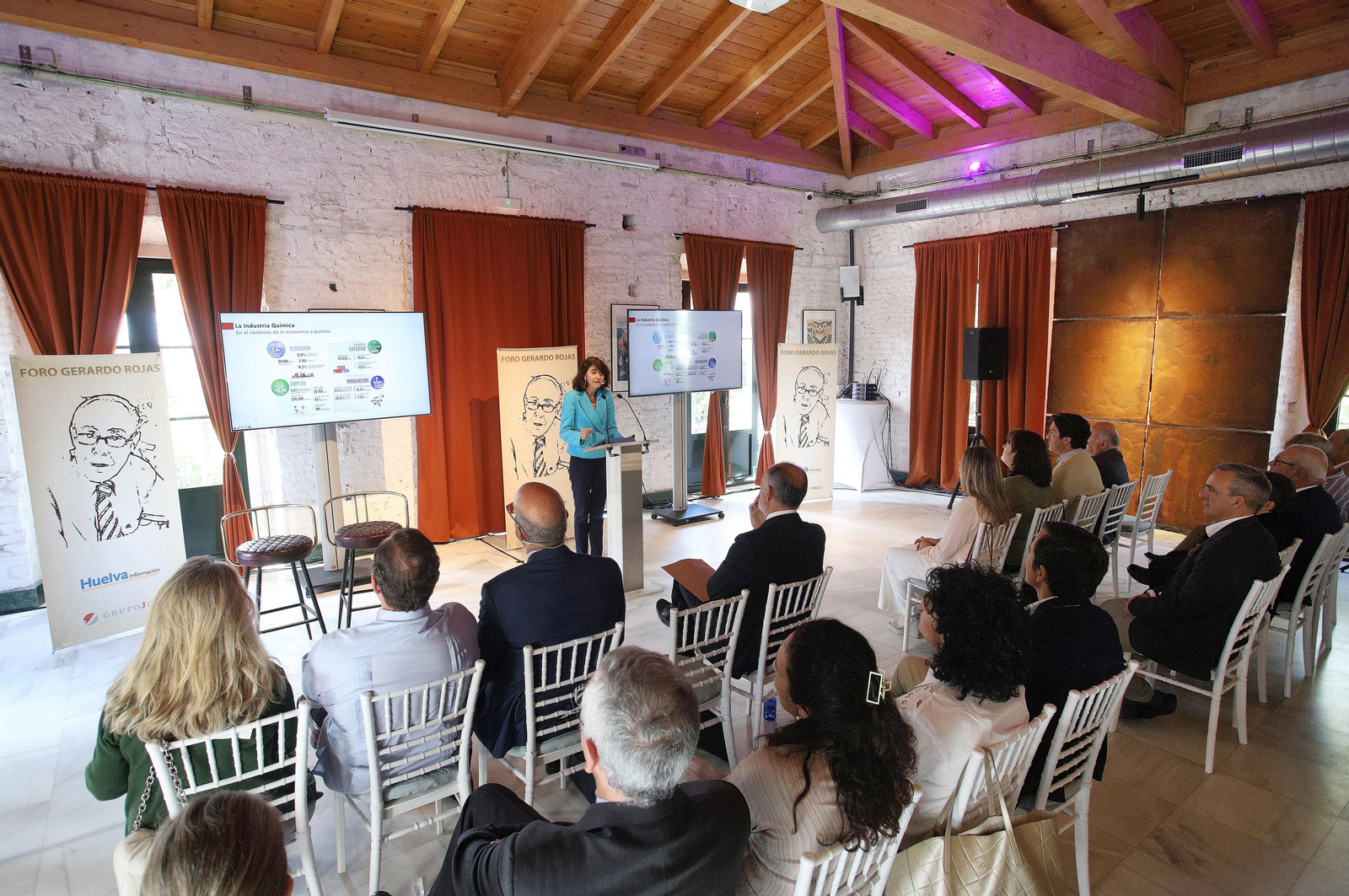 Imágenes del Foro Gerardo Rojas con Teresa Rasero como conferenciante