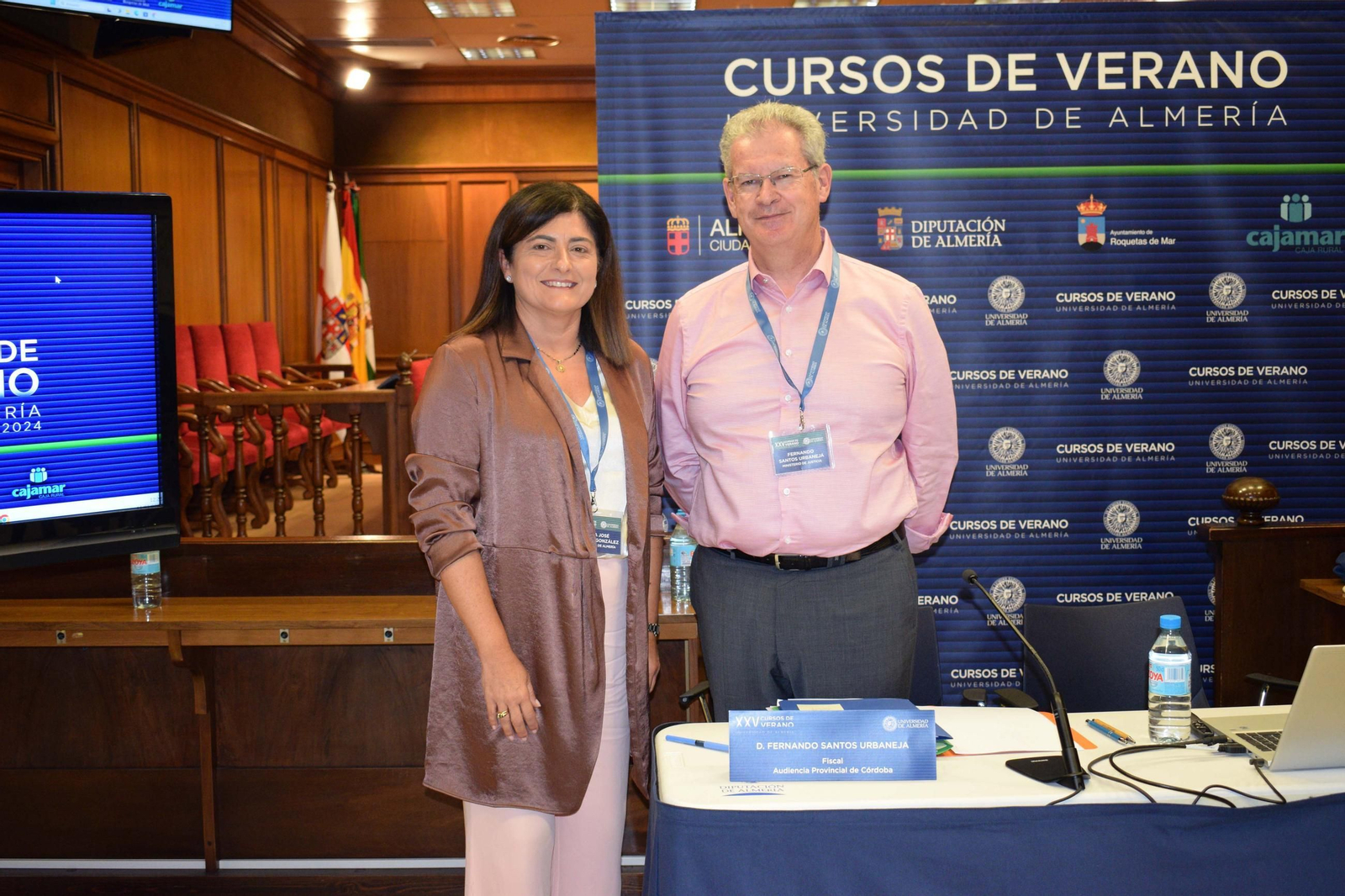 El fiscal Fernando Santos Urbaneja junto a la profesora de la UAL, María José Cazorla. El fiscal Fernando Santos Urbaneja junto a la profesora de la UAL, María José Cazorla.