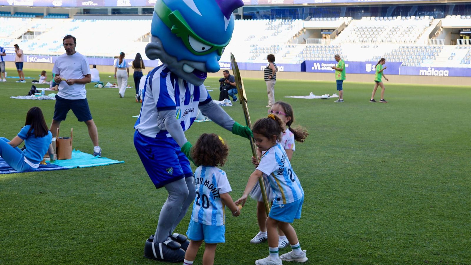 Las fotos del picnic en La Rosaleda para aficionados del Málaga