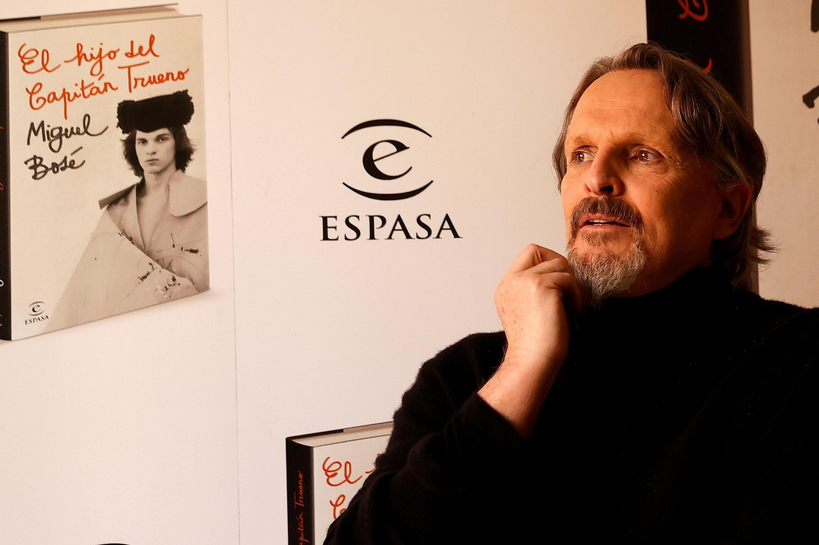 Miguel Bosé publica su autobiografía, 'El hijo del Capitán Trueno'