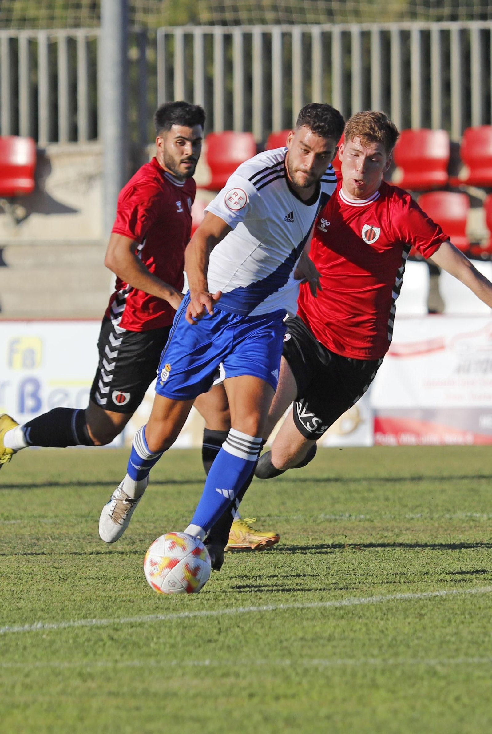 Imágenes del partido entre el Cartaya y el Recreativo de Huelva
