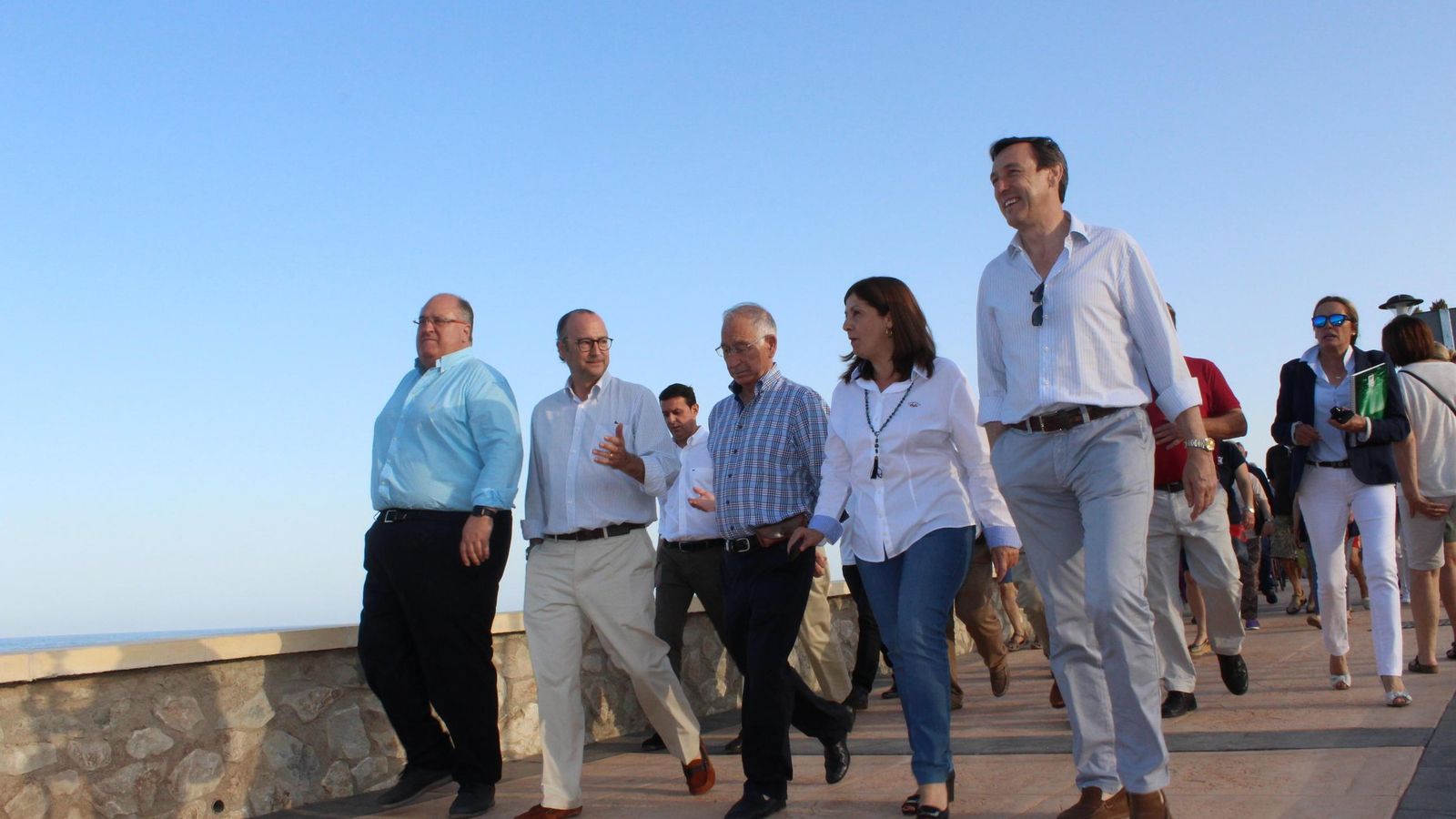 Inauguración del nuevo tramo del paseo marítimo de Mojácar, en 2016. Inauguración del nuevo tramo del paseo marítimo de Mojácar, en 2016.