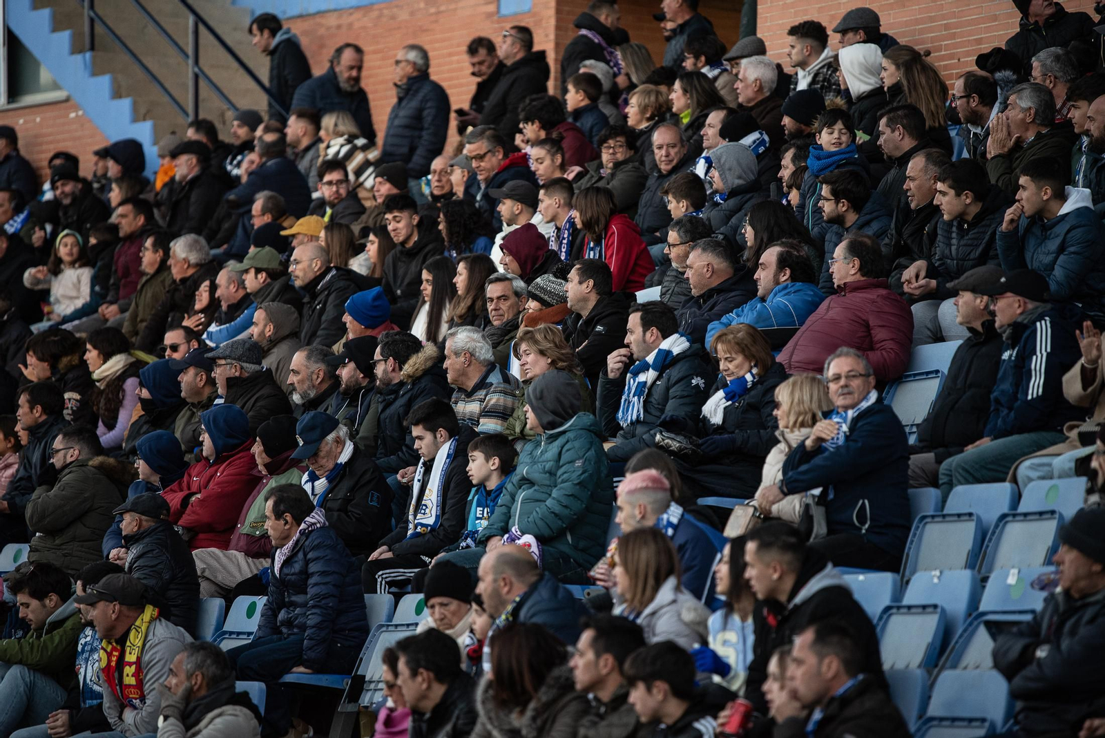 Imágenes de la afición en el Recreativo - San Roque