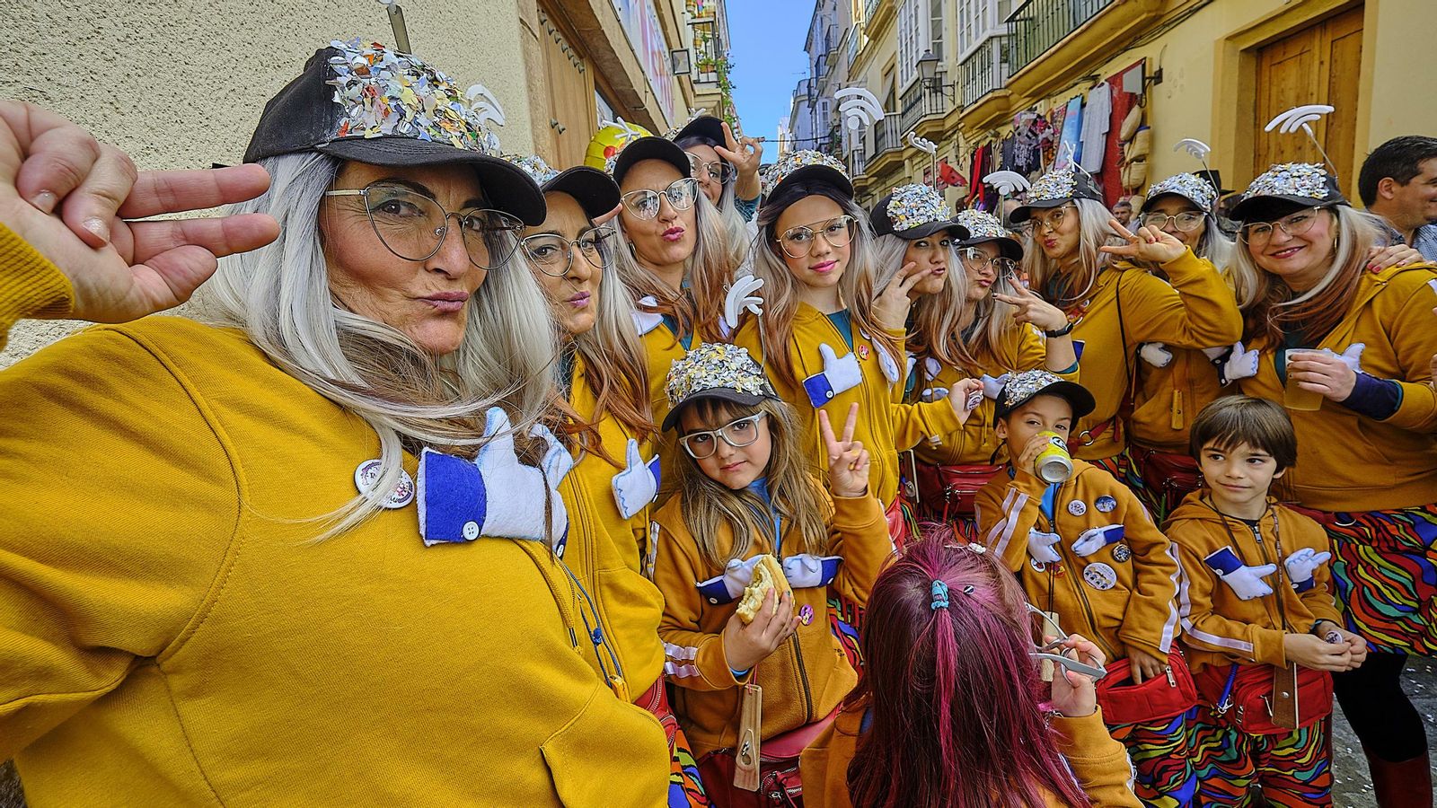 La chirigota callejera 'Las influencers'.