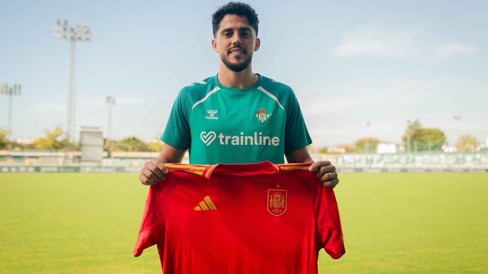 Pablo Fornals con la camiseta de España