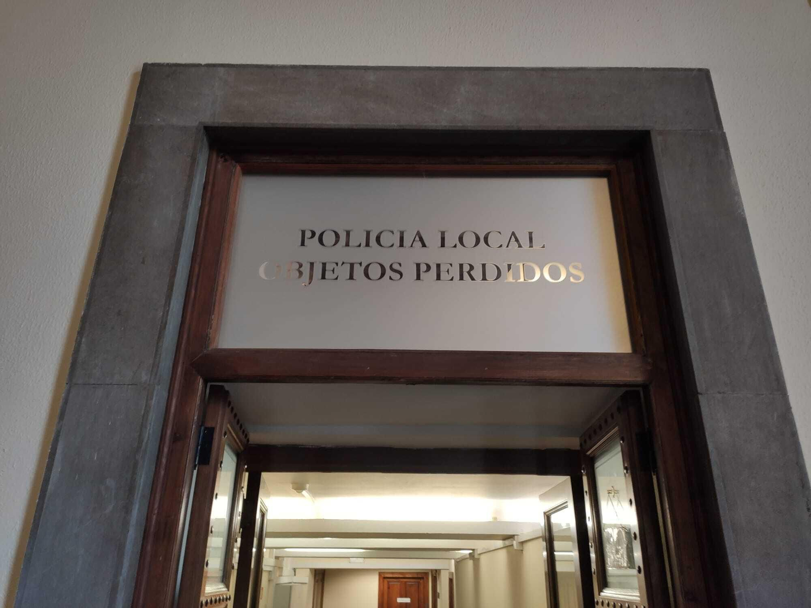 Oficina de objetos perdidos del Ayuntamiento de Granada.