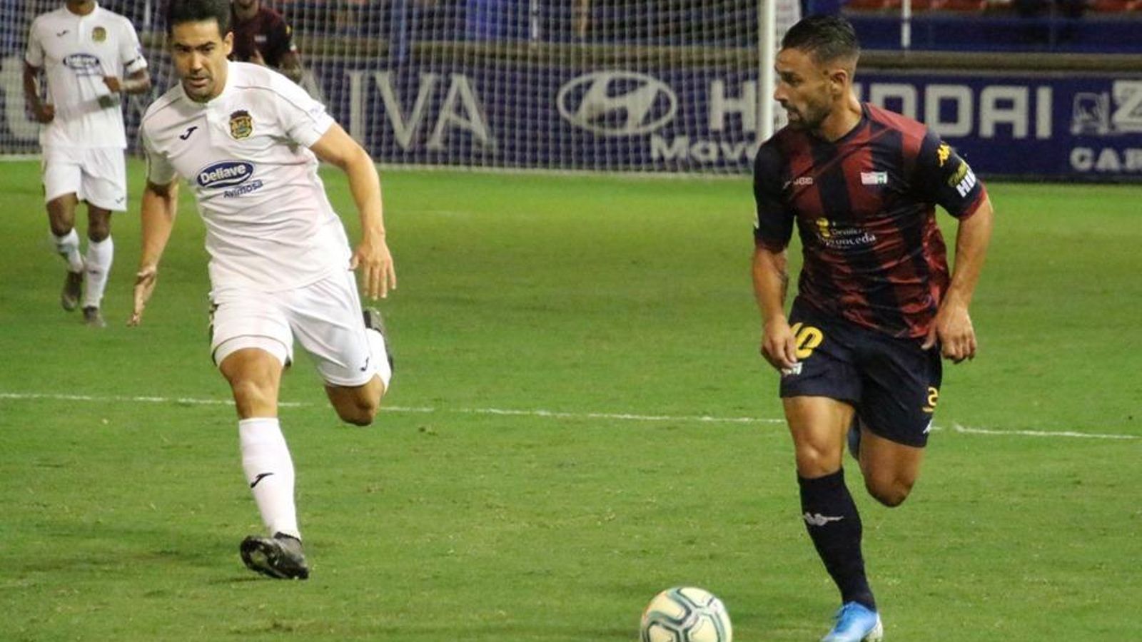 El ex cadista Kike Márquez, en el partido frente al Fuenlabrada. El ex cadista Kike Márquez, en el partido frente al Fuenlabrada.