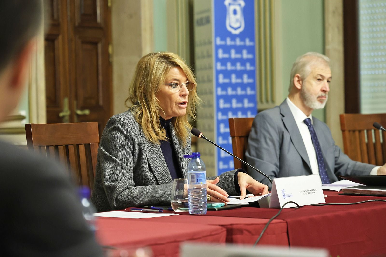 La alcaldesa de Huelva en el Pleno.