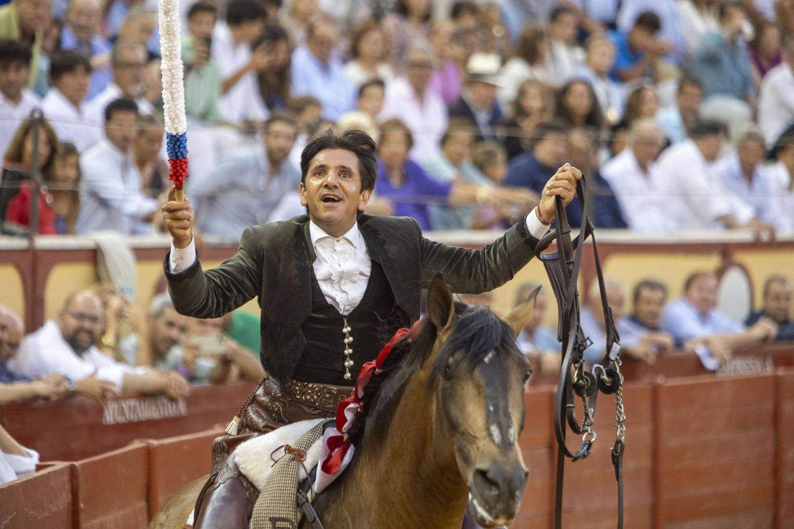 Las imágenes de la corrida de toros en El Puerto: puerta grande para Talavante