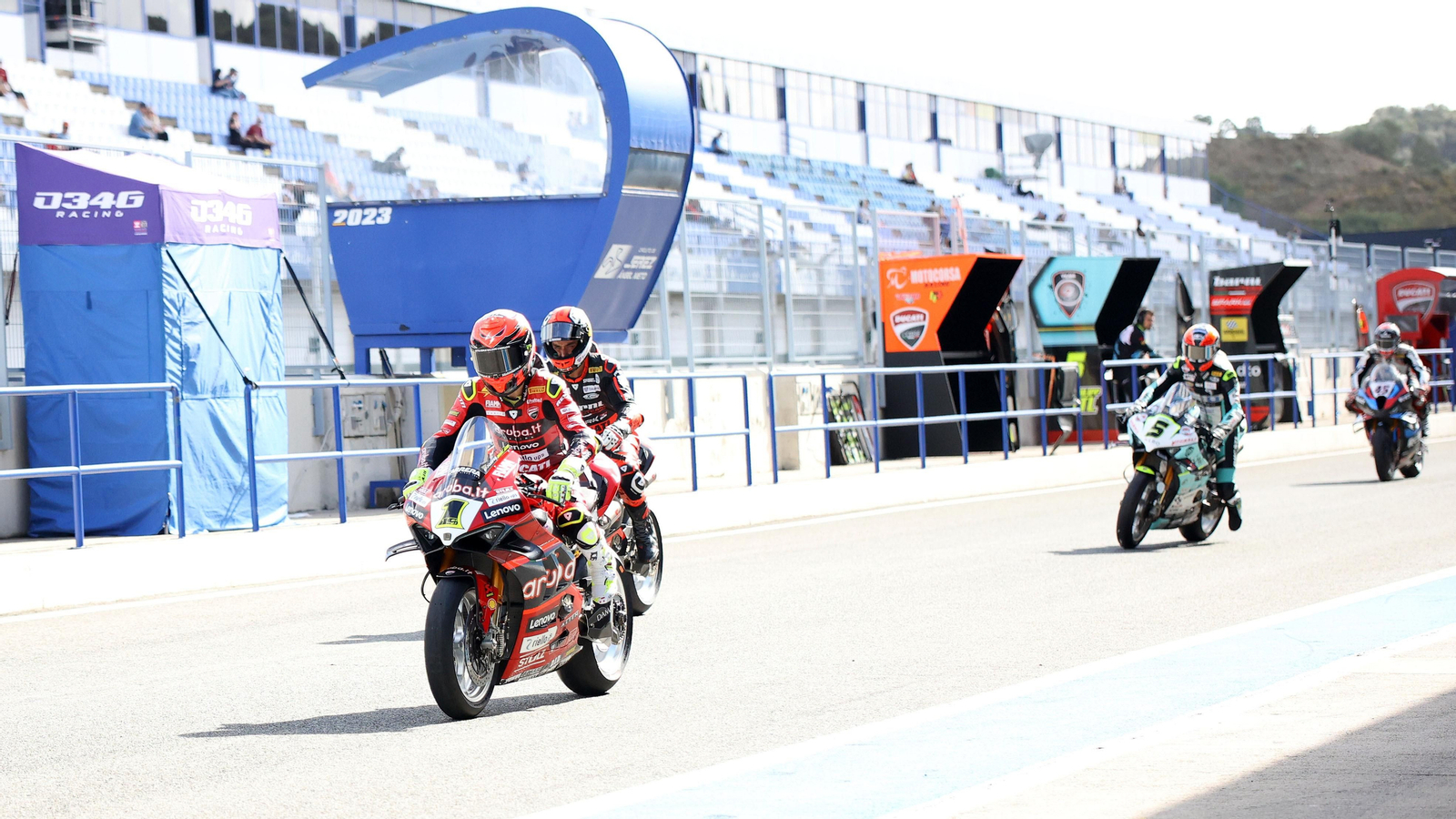 Primer día de entrenamientos de SBK en el Circuito de Jerez - Ángel Nieto