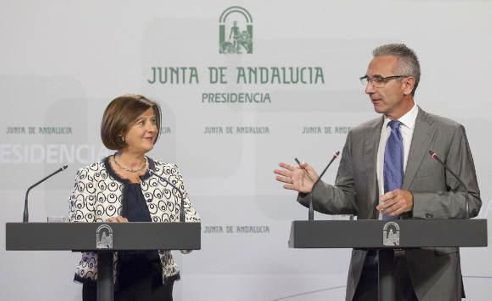 La Junta estudia presentar un recurso ante el Constitucional contra la Ley de Educación