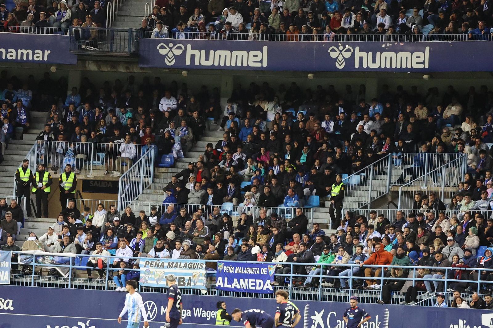 Búscate en las gradas en el Málaga-Deportivo