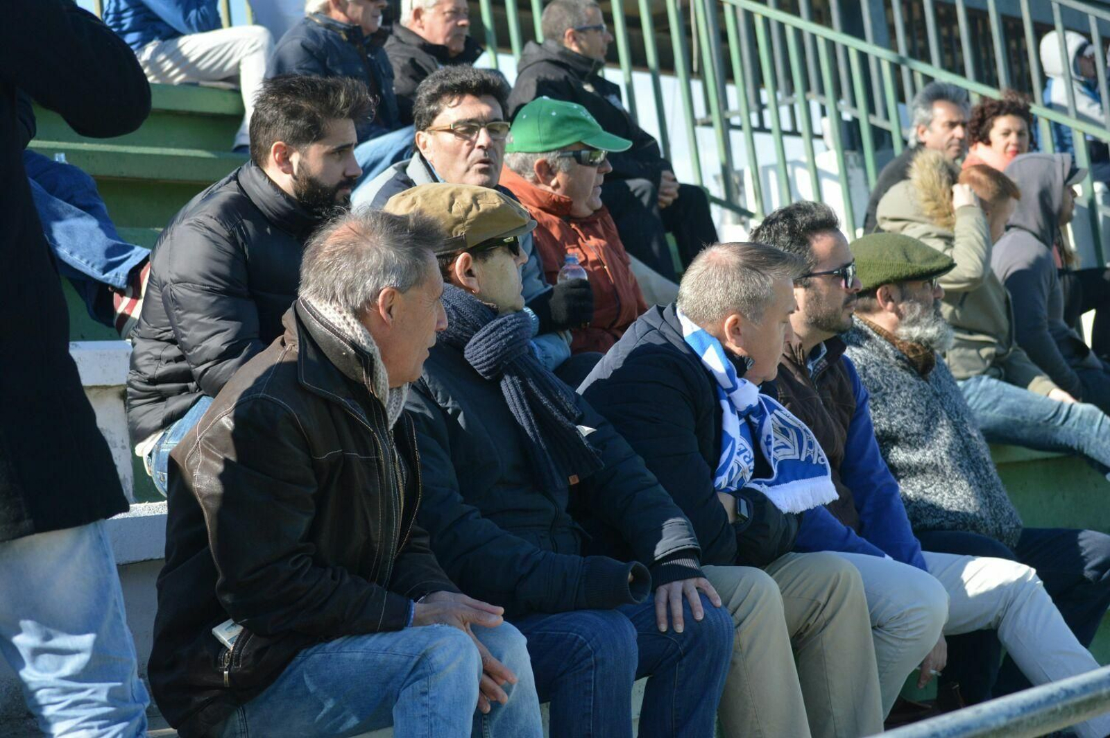 Juanmi Becerra, en un partido del Xerez CD en Sanlúcar junto a José María Martel, Antonio Quirós y Adolfo Sánchez, entre otros.