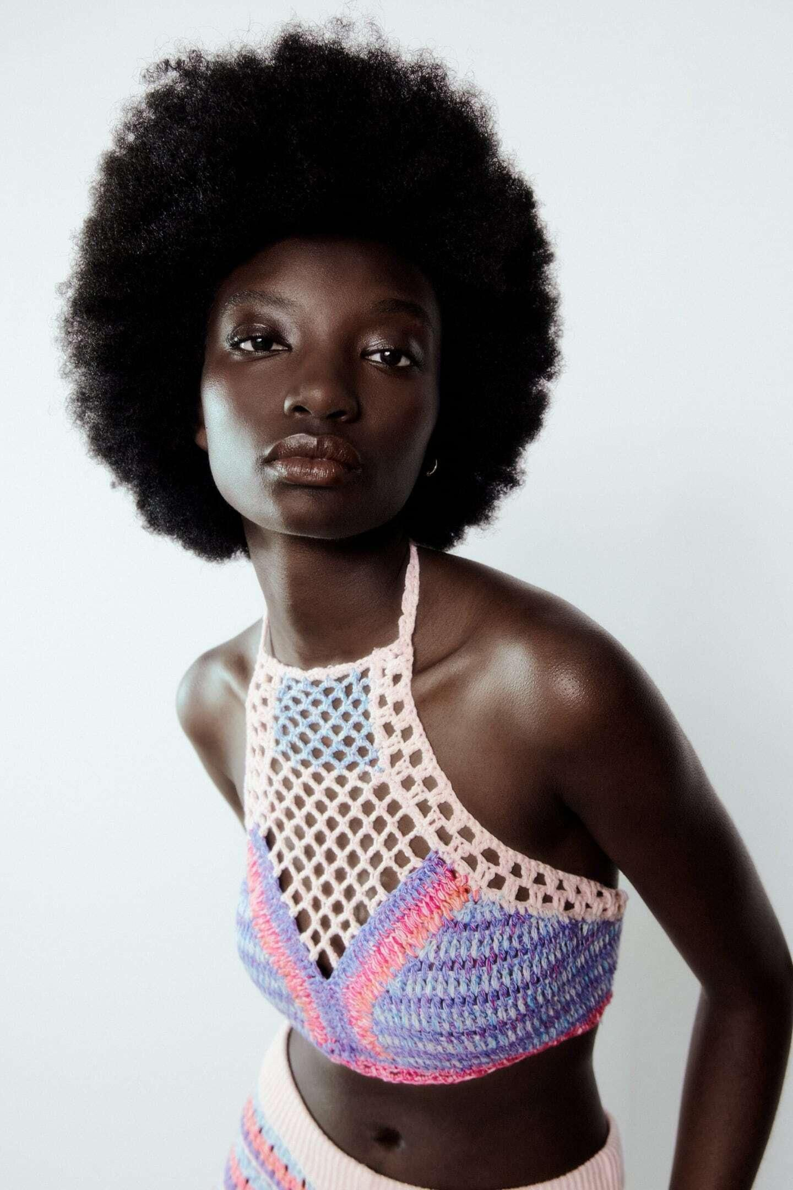 Top de crochet de colores de Zara.