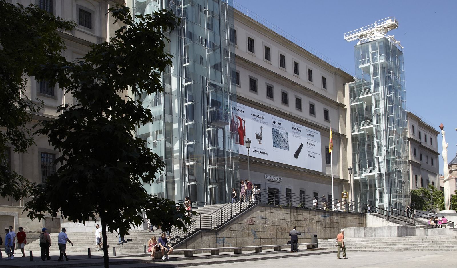 Fachada del edificio Sabatini del Museo Nacional Centro de Arte Reina Sofía en Madrid