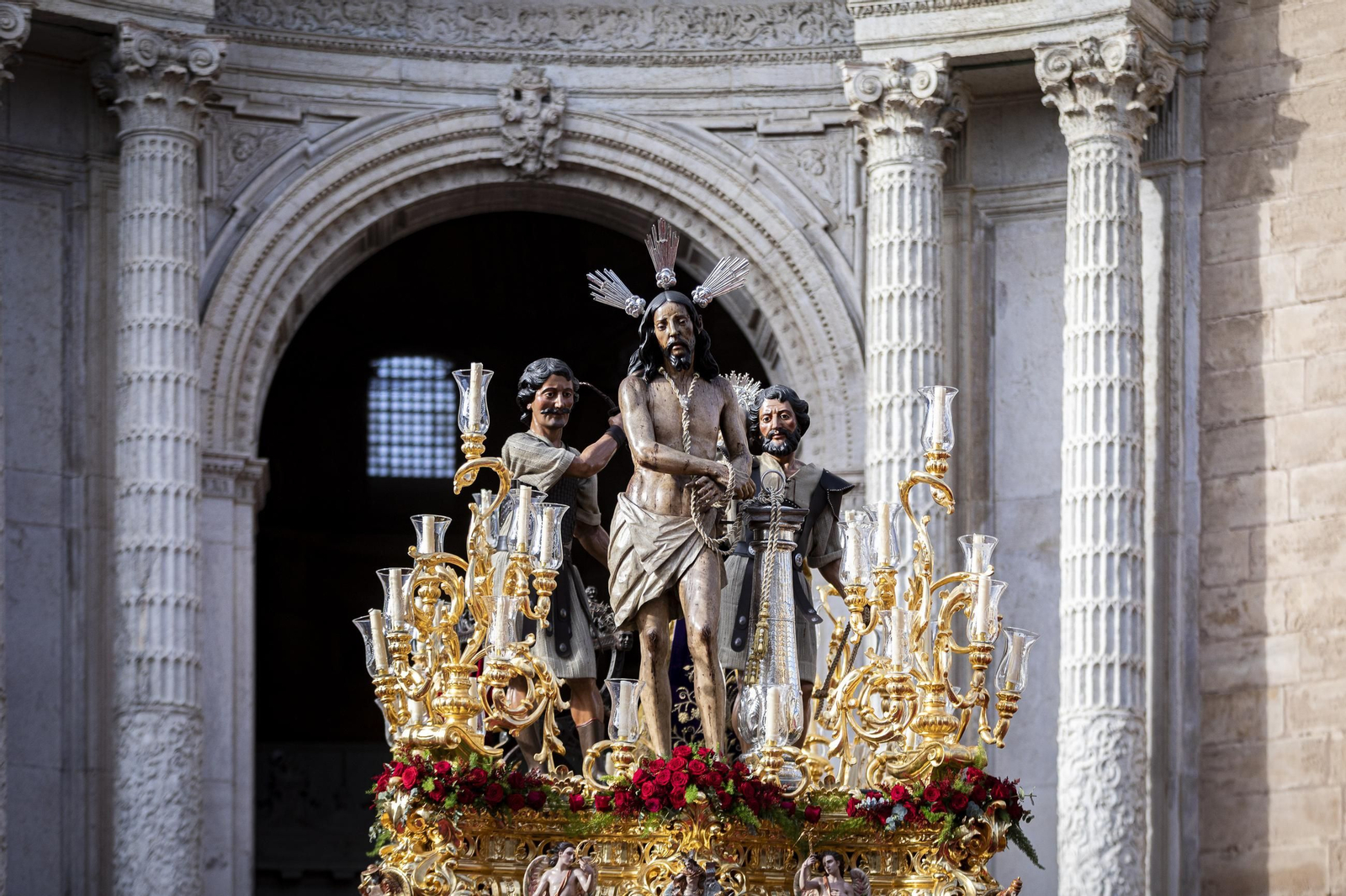 traslado columna semana santa cadiz 11.jpg