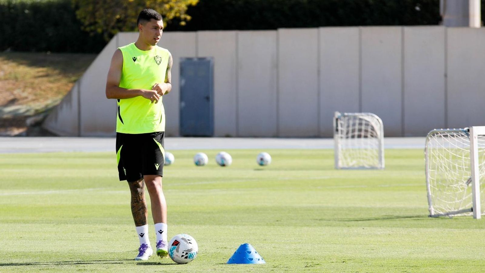 Thalys, en su primer entrenamiento con el plantel indálico.