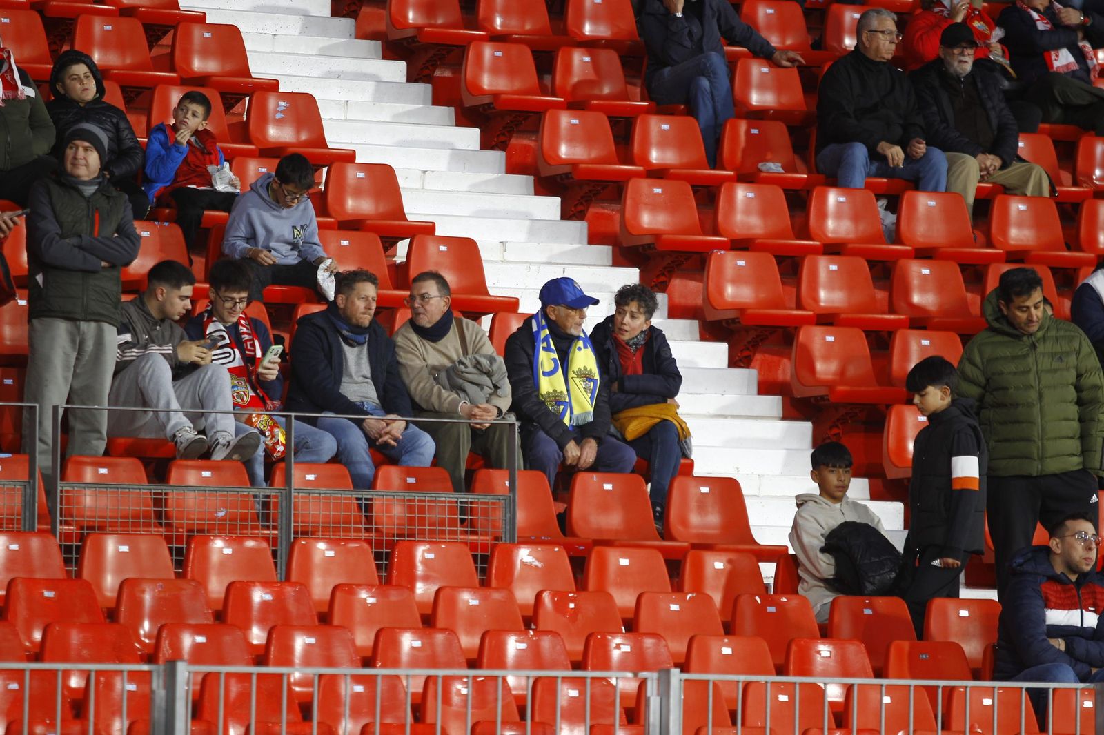 Búscate en las fotos del Almería-Cádiz