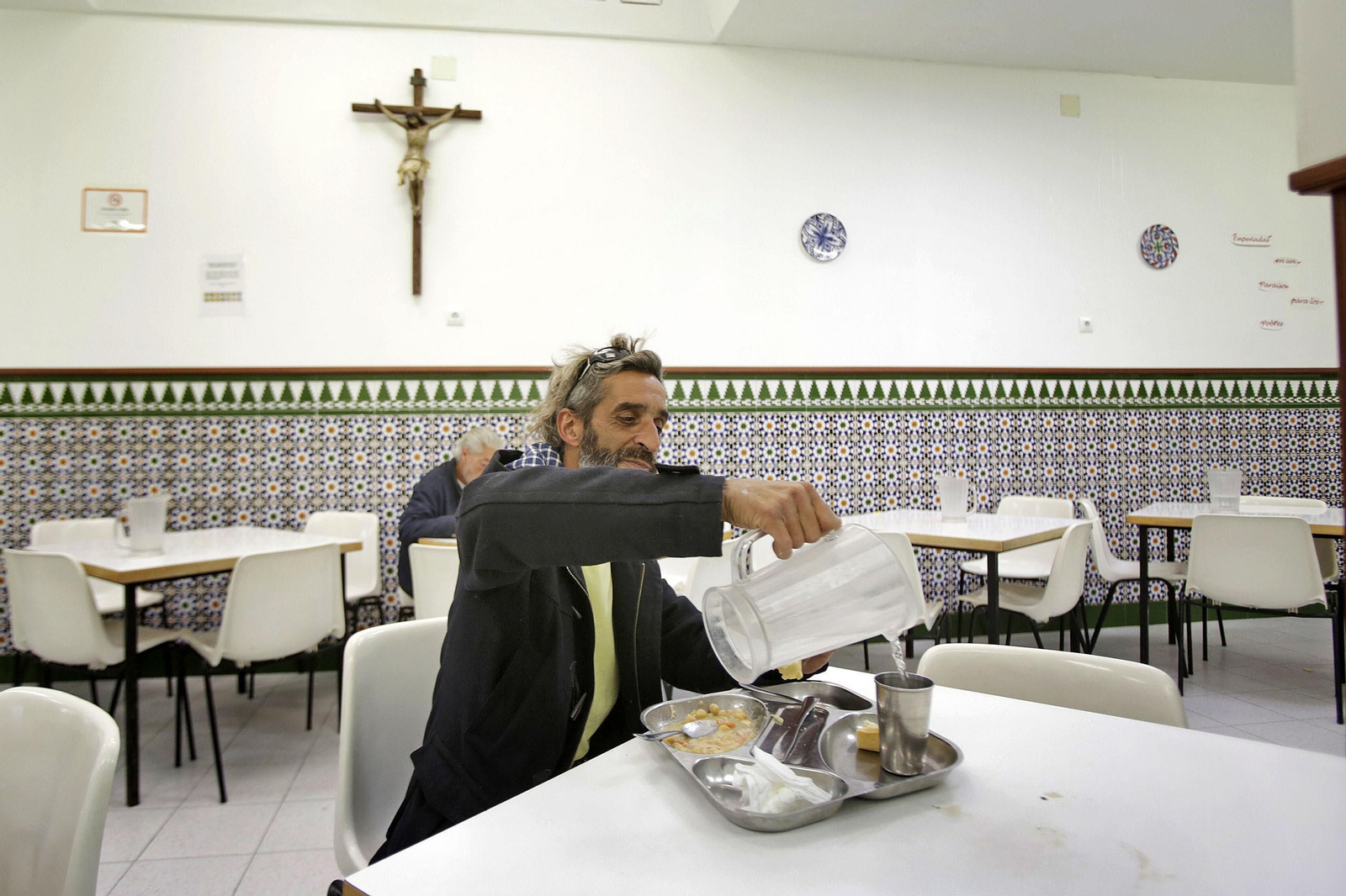 Así viven y así se atiende a las personas sin hogar en Cádiz