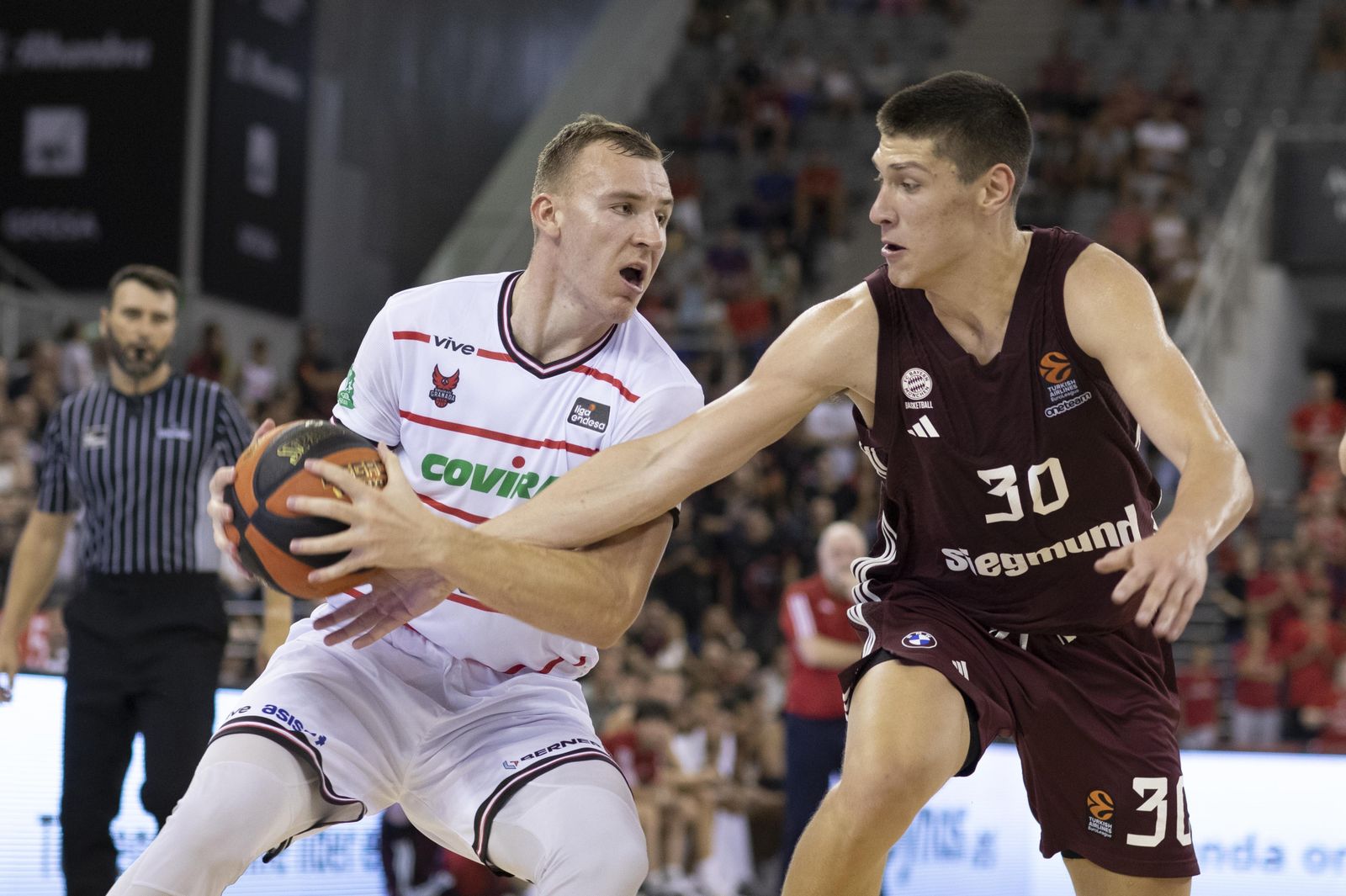 Artur Konontsuk cuajó un gran partido ante el Bayern de Múnich.