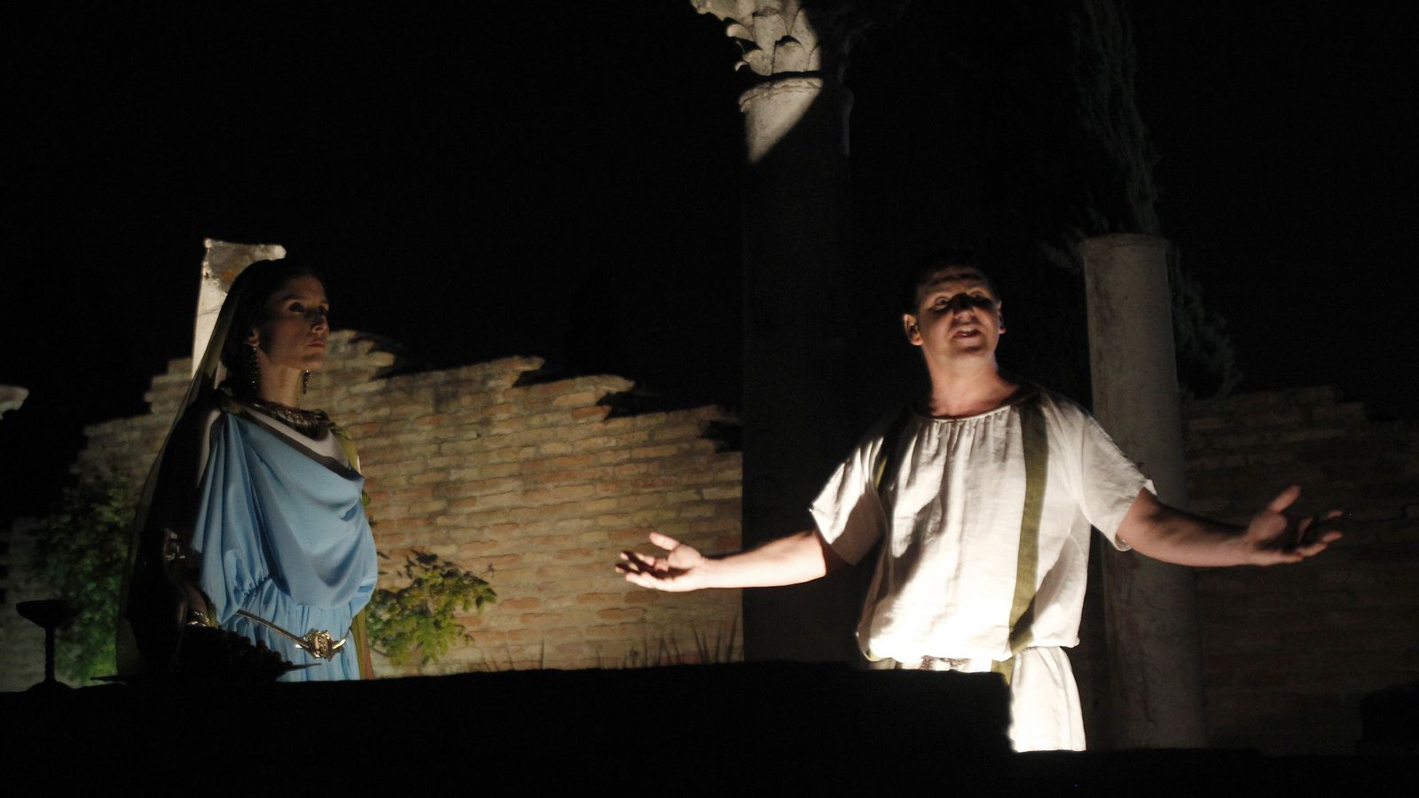 Las rutas, gratuitas, van dirigidas a los vecinos del Distrito Casco Antiguo.