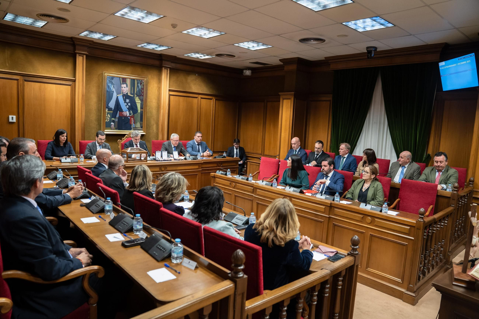 Así se ha vivido la investidura del nuevo presidente de la Diputación Provincial de Almería