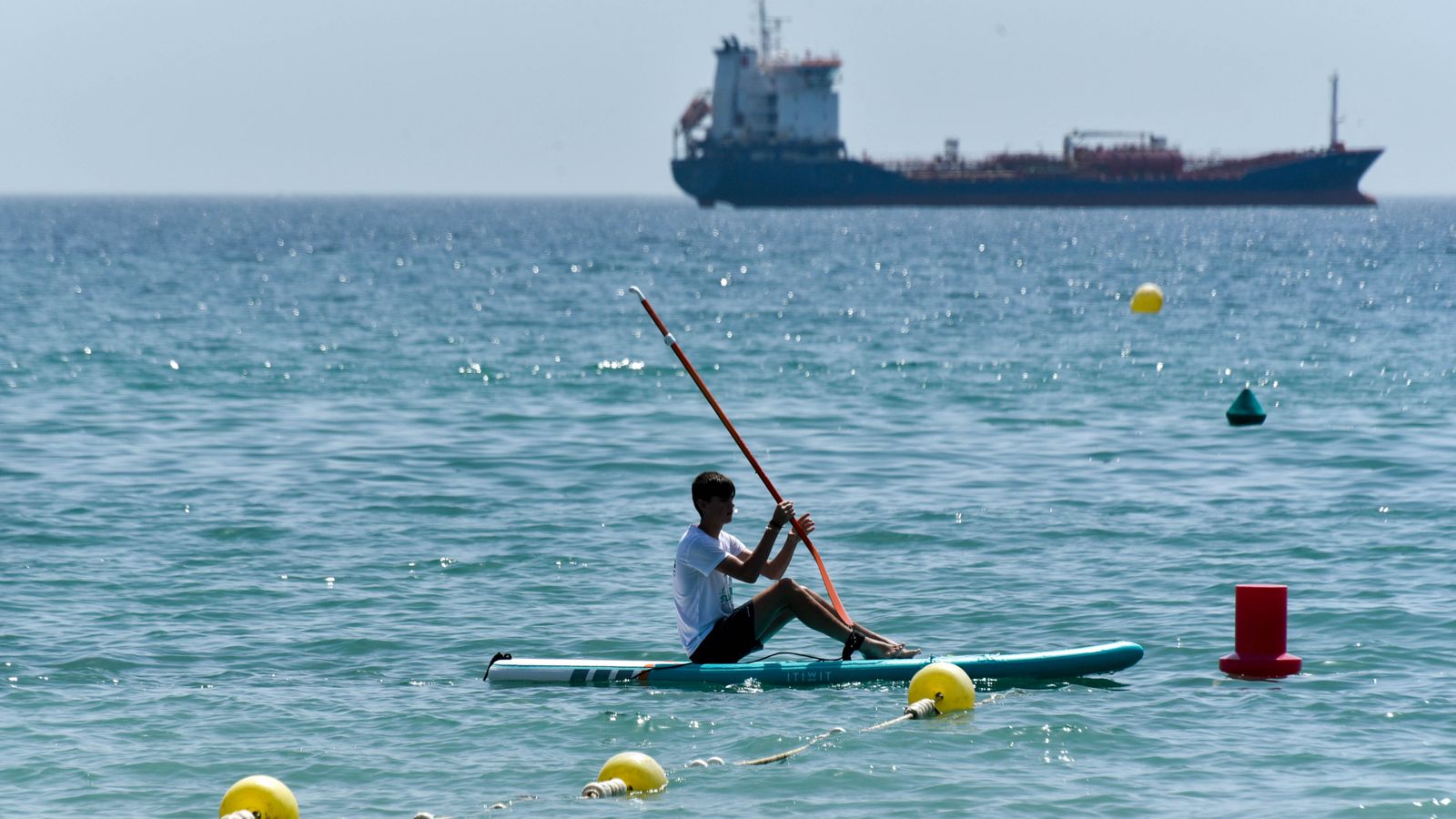 Las fotos del outlet solidario en Getares