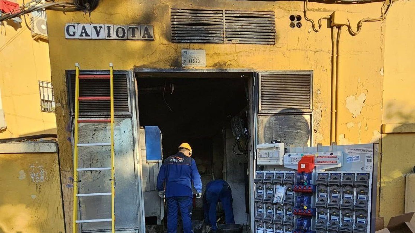 El centro de transformación que ha quedado completamente calcinado.