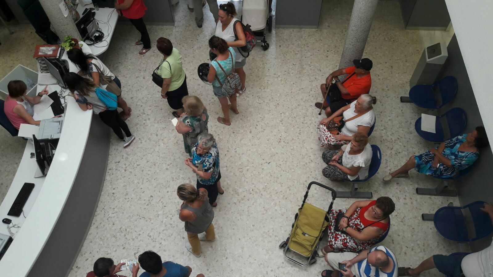 Pacientes en un centro de salud