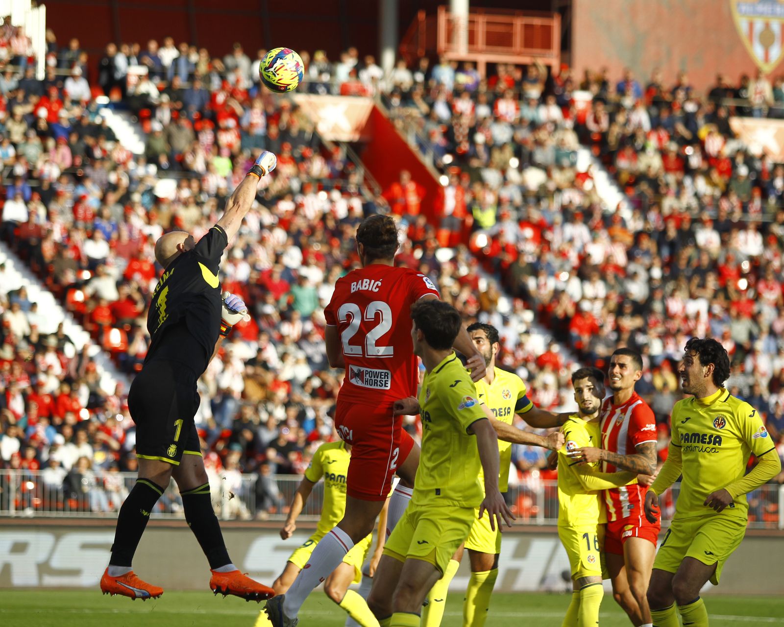 Imágenes de la derrota de la U.D. Almería ante el Villarreal por 0 a 2