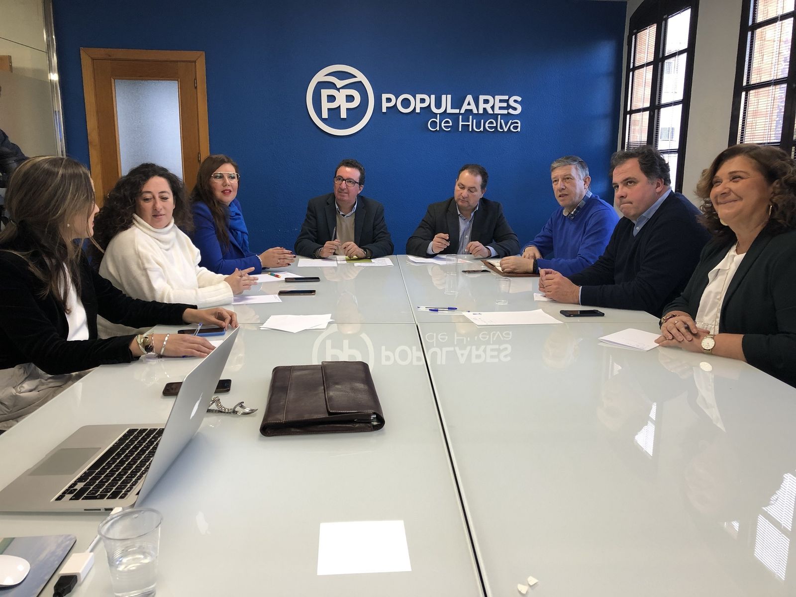 Reunión mantenida ayer por el comité de dirección del PP de Huelva.