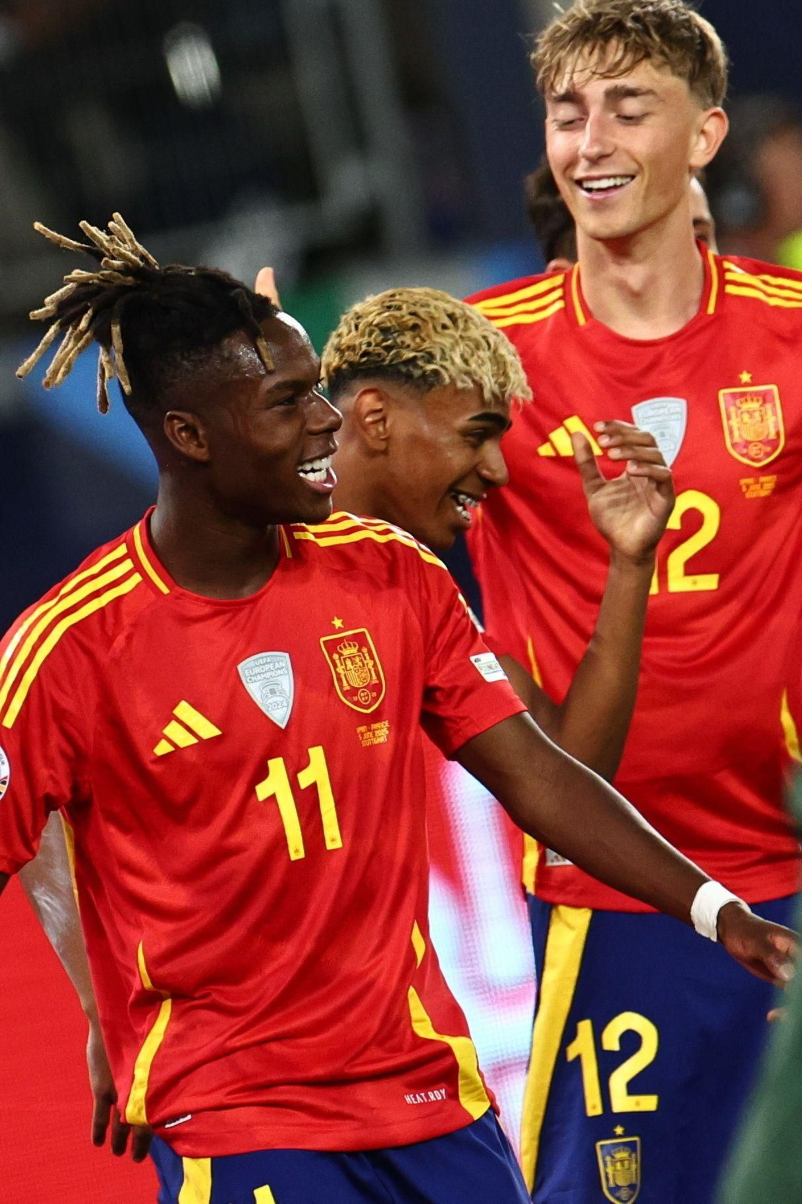 Dean Huijsen, titular imperial en el España-Francia (5-4)