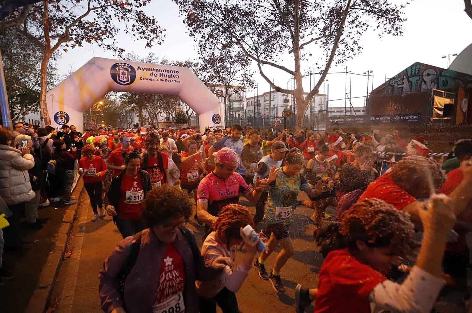 Imágenes de la carrera de San Silvestre en Huelva