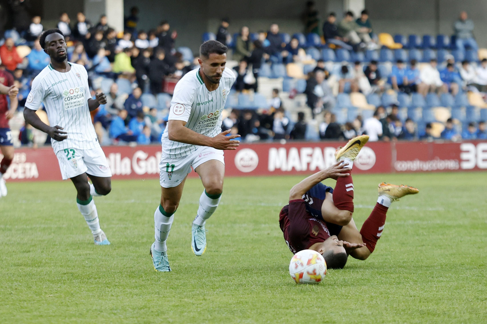 La derrota del Córdoba CF en Pontevedra, en imágenes