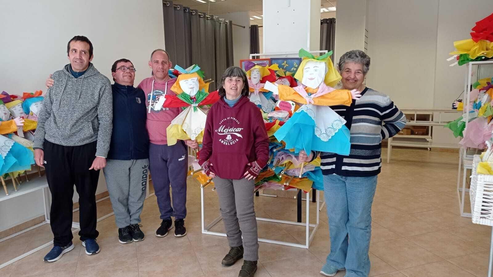 Asprodalba elabora viejas cada año en su centro ocupacional.