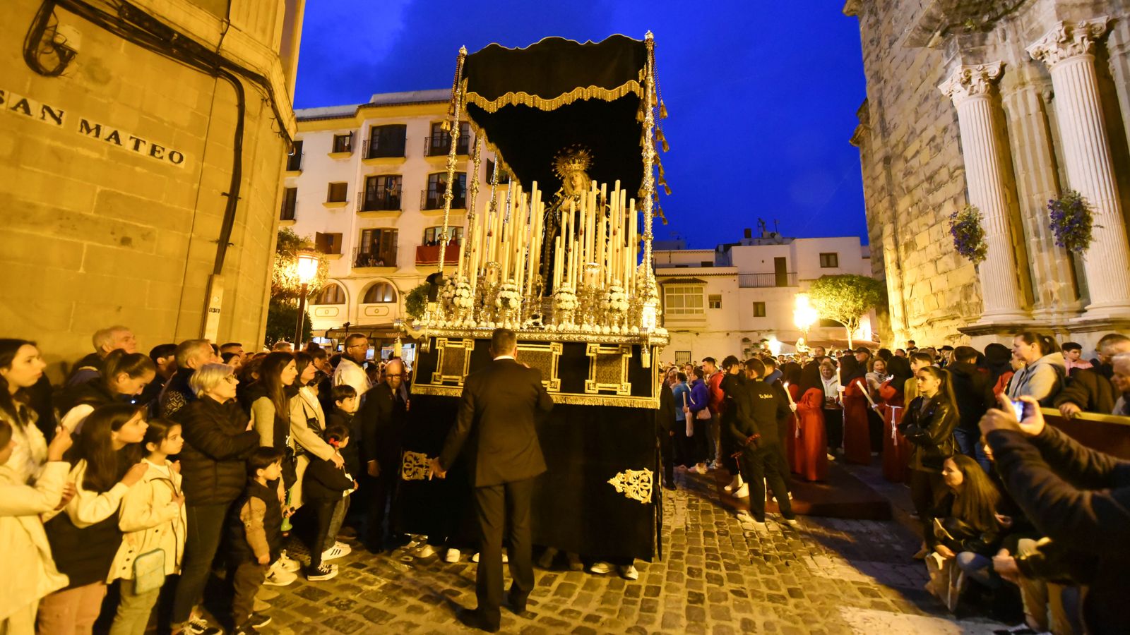 Fotos del Martes Santos en Tarifa: Santisimo Cristo de la Salud y Nuestra Señora de los Dolores