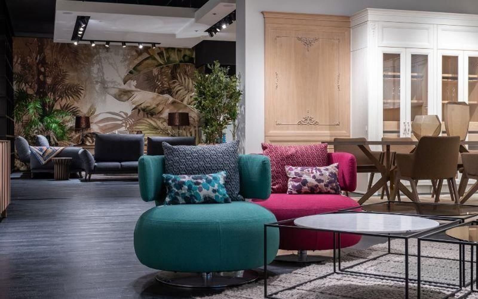 Descubre la innovación en mobiliario para eventos: EME Mobiliario abre el nuevo showroom