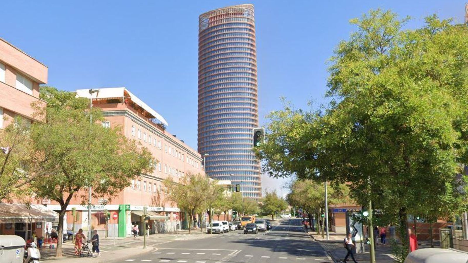 El condenado fue interceptado en la Ronda de Triana.