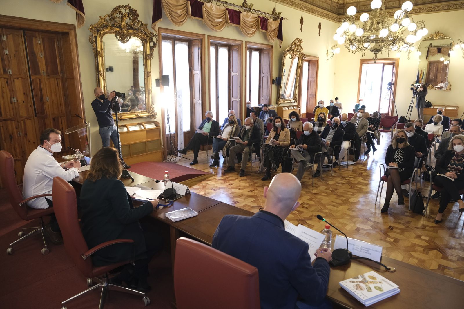 Fotogalería presentación libro 'Recetas con Hortalizas'. Diario de Almería